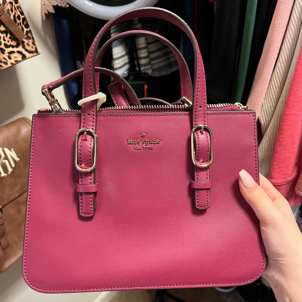 Crossbody purse.